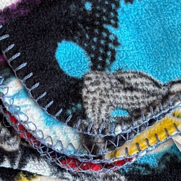 Marvel Avengers super hero thin fleece child's blanket - Picture 4 of 4